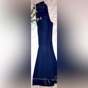 G-Ma fashion flare 2 tone bell jeans.